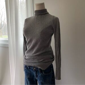 Cashmere turtleneck